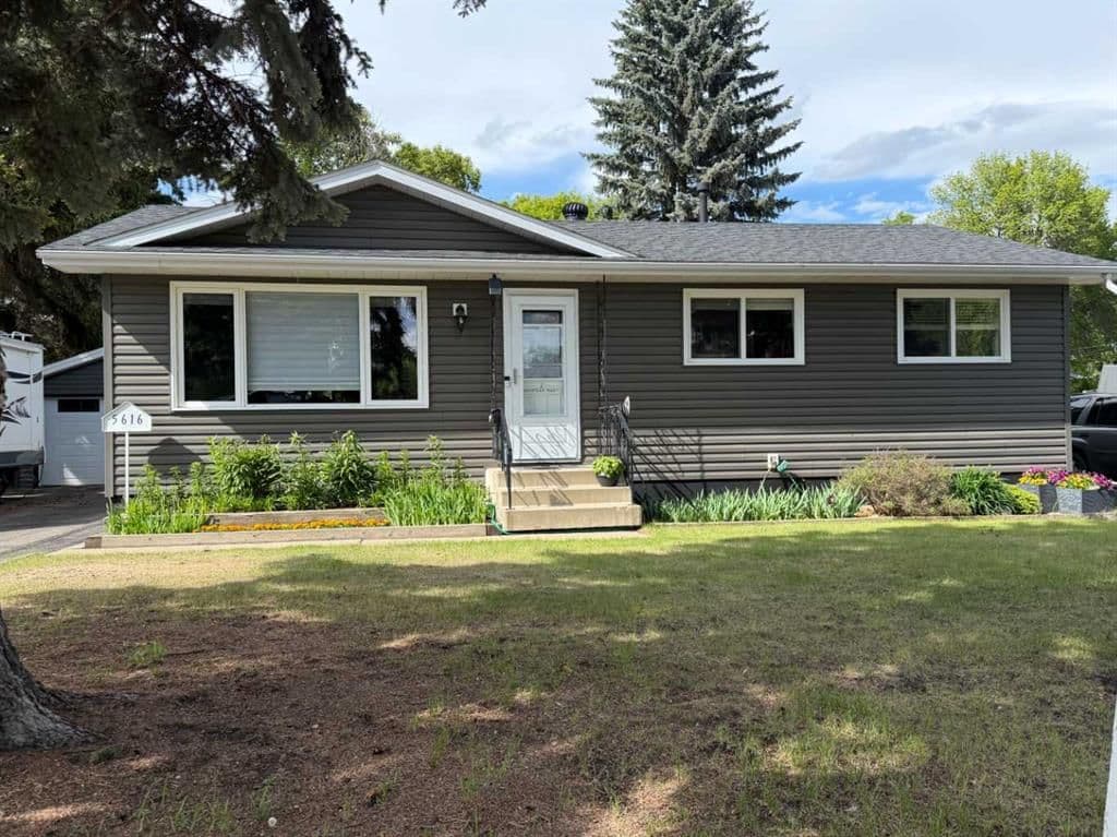 Sold property in Downtown Lacombe