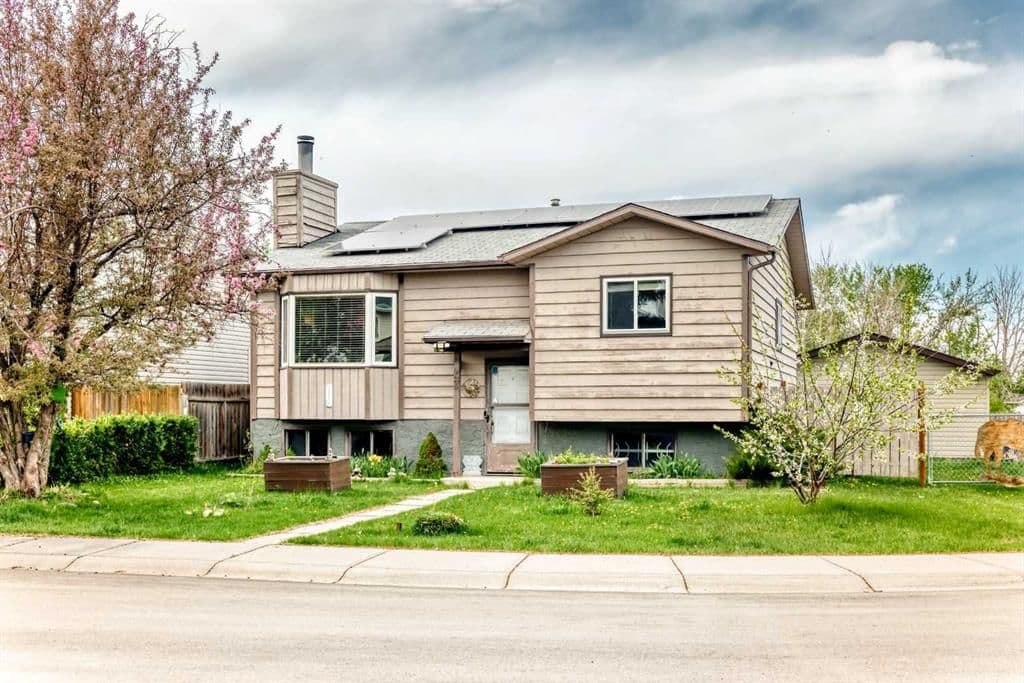 Sold property in McKenzie Lake