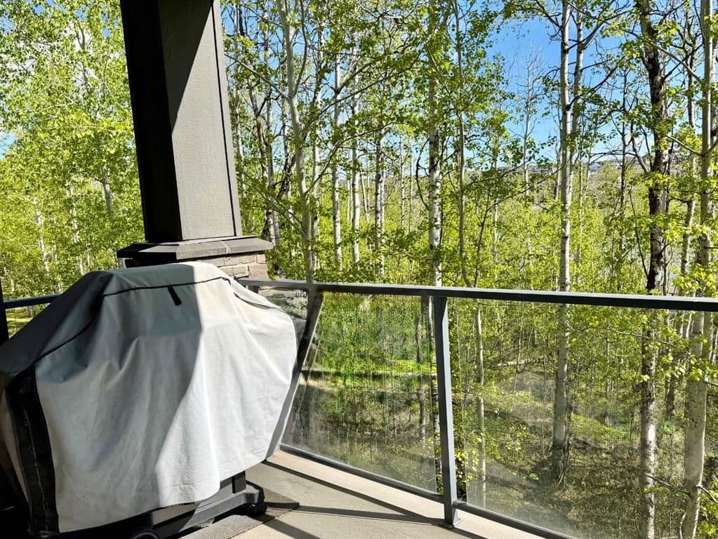 Sold property in Aspen Woods