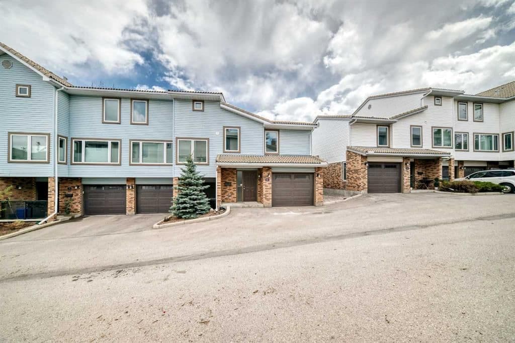Sold property in Coach Hill