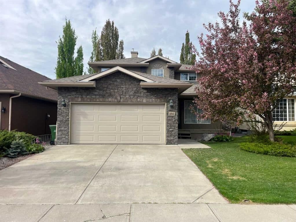 Sold property in McKenzie Lake