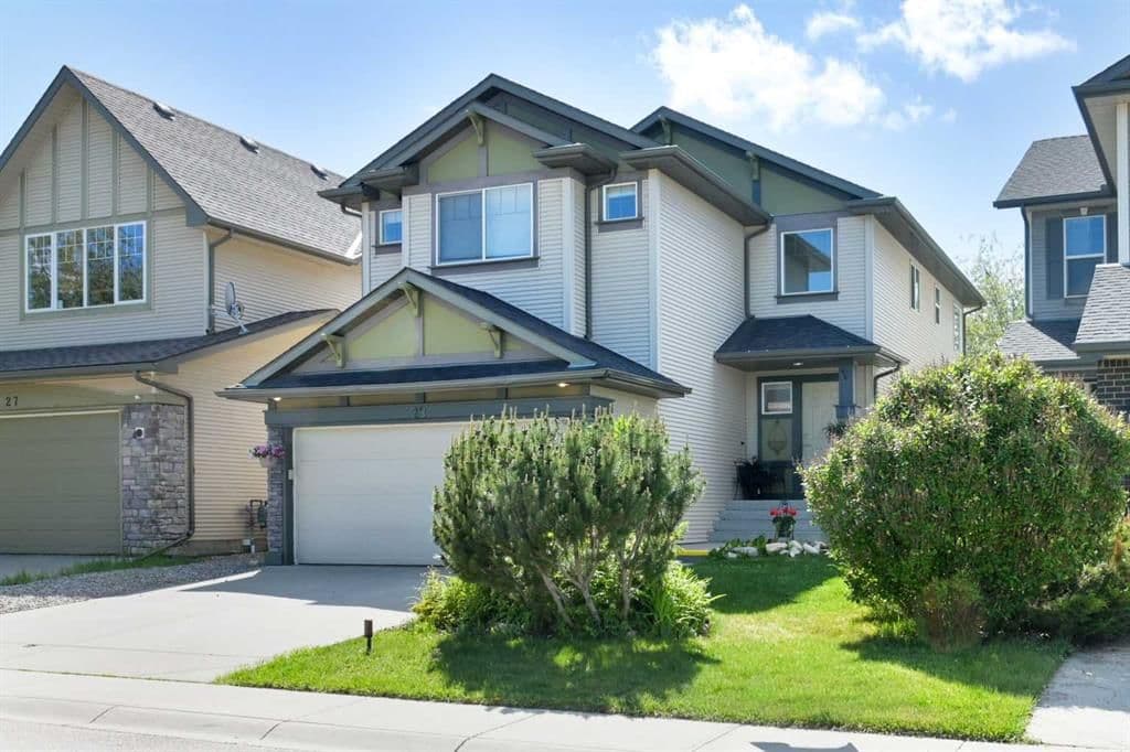 Sold property in Cougar Ridge