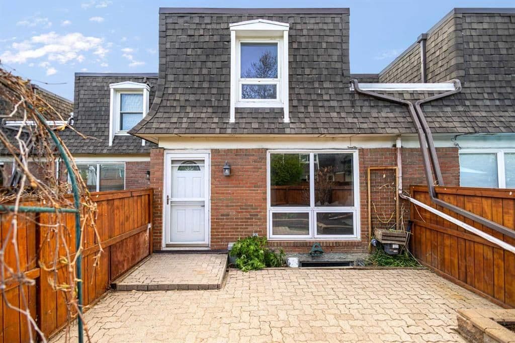 Sold property in Canyon Meadows