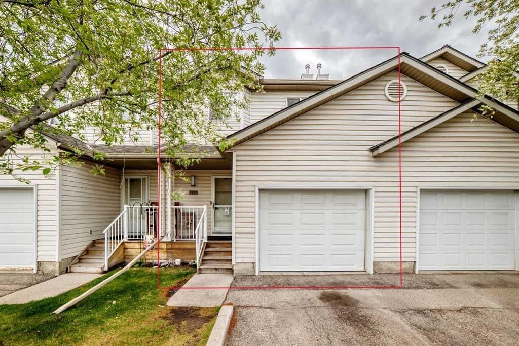 Sold property in McKenzie Lake