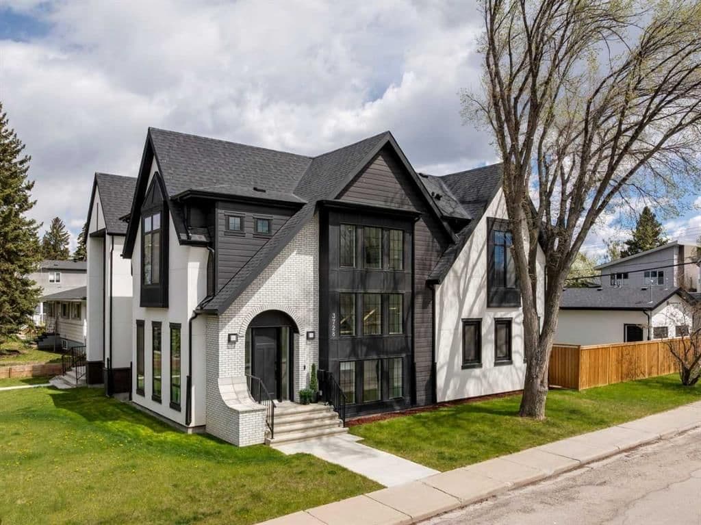 Sold property in Spruce Cliff