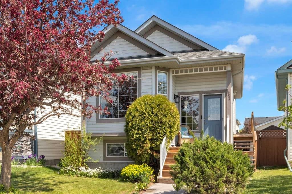 Sold property in Country Hills