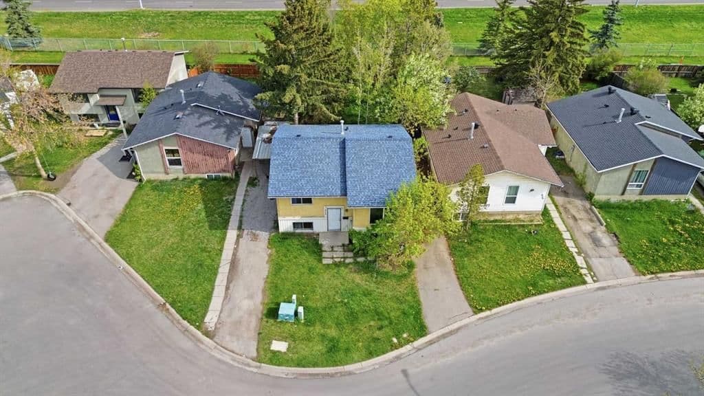 Sold property in Whitehorn