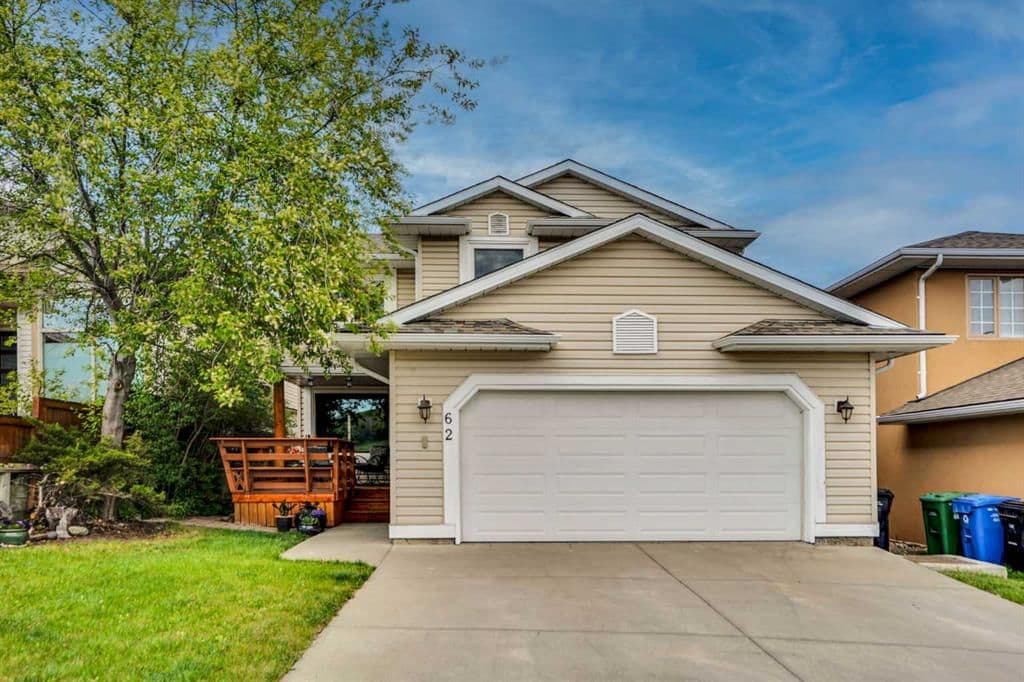Sold property in MacEwan Glen