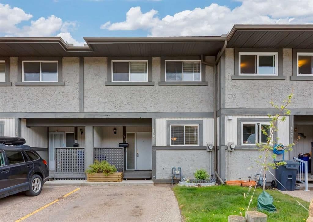 Sold property in Coach Hill