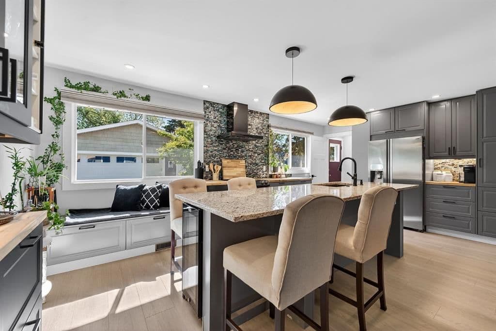 Sold property in Oakridge