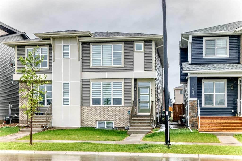 Sold property in Chinook Gate