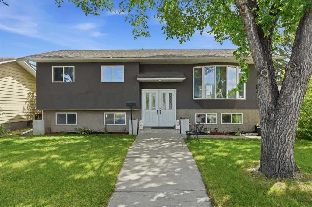 Sold property in Whitehorn