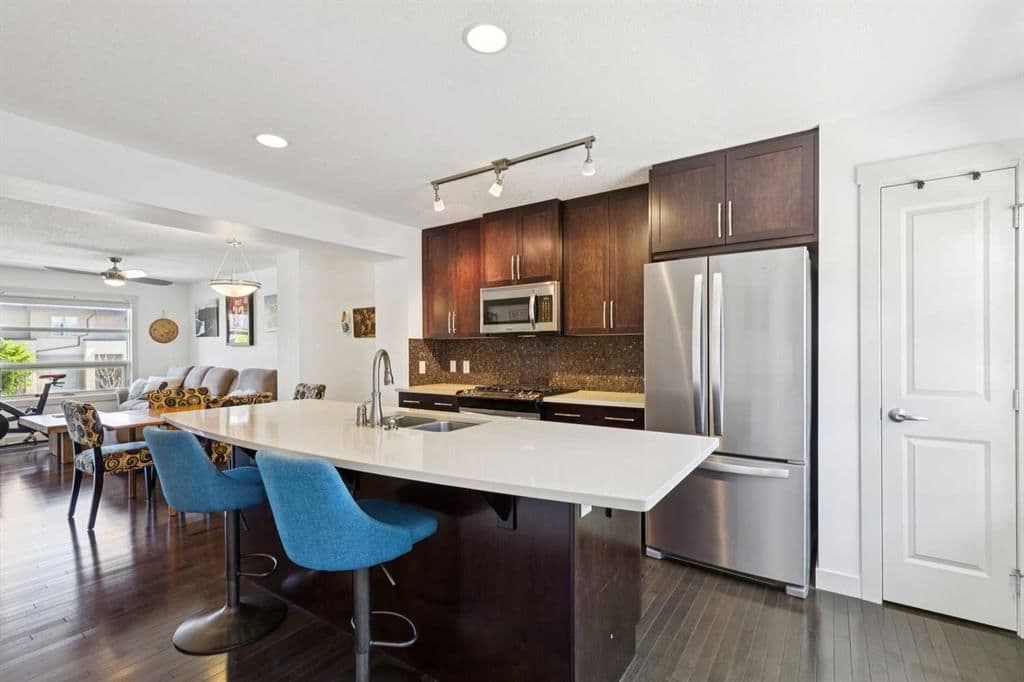 Sold property in Aspen Woods