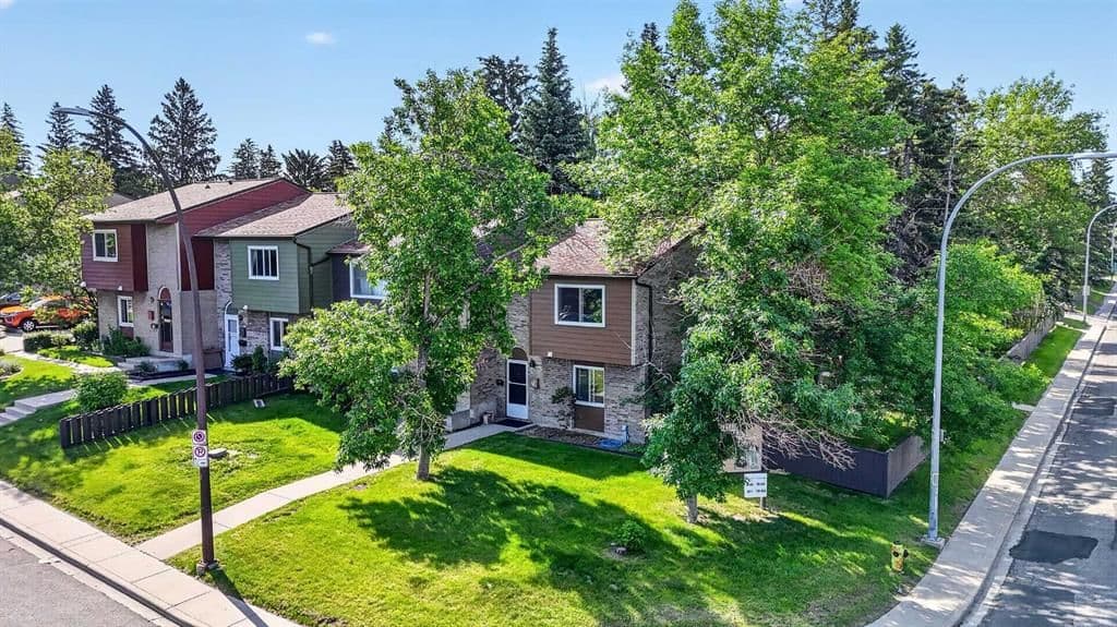 Sold property in Acadia