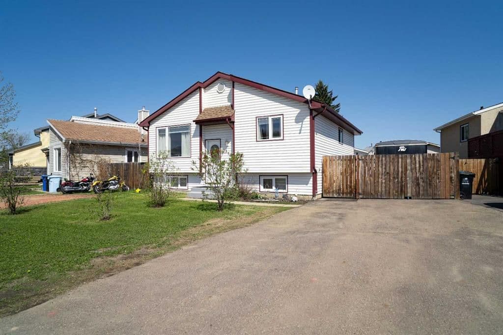 Sold property in Dickinsfield