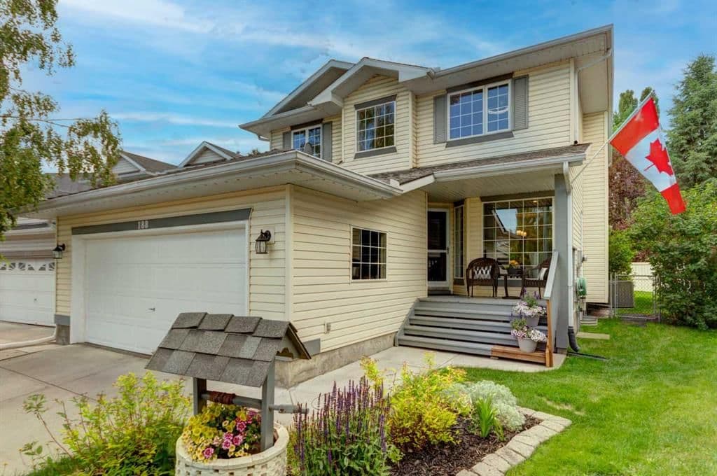 Sold property in McKenzie Lake