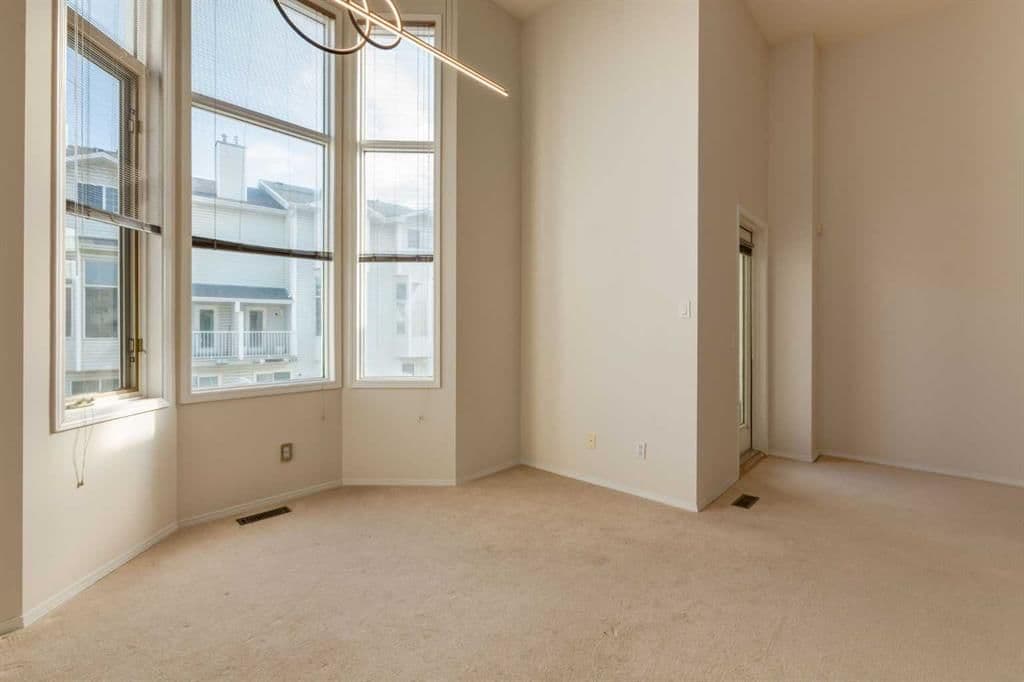 Sold property in Hawkwood