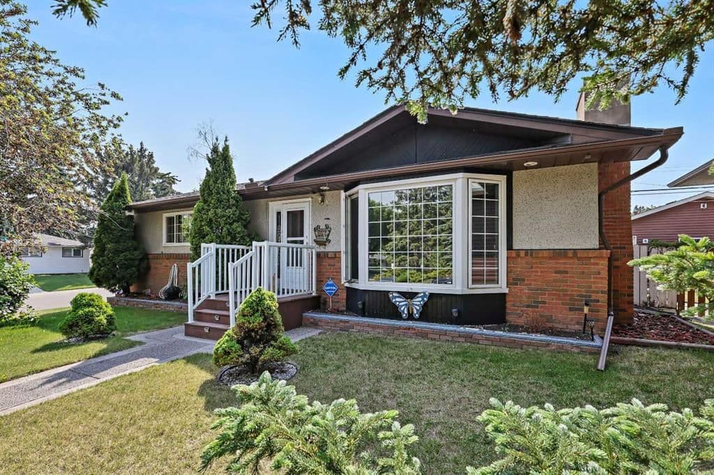 Sold property in Acadia