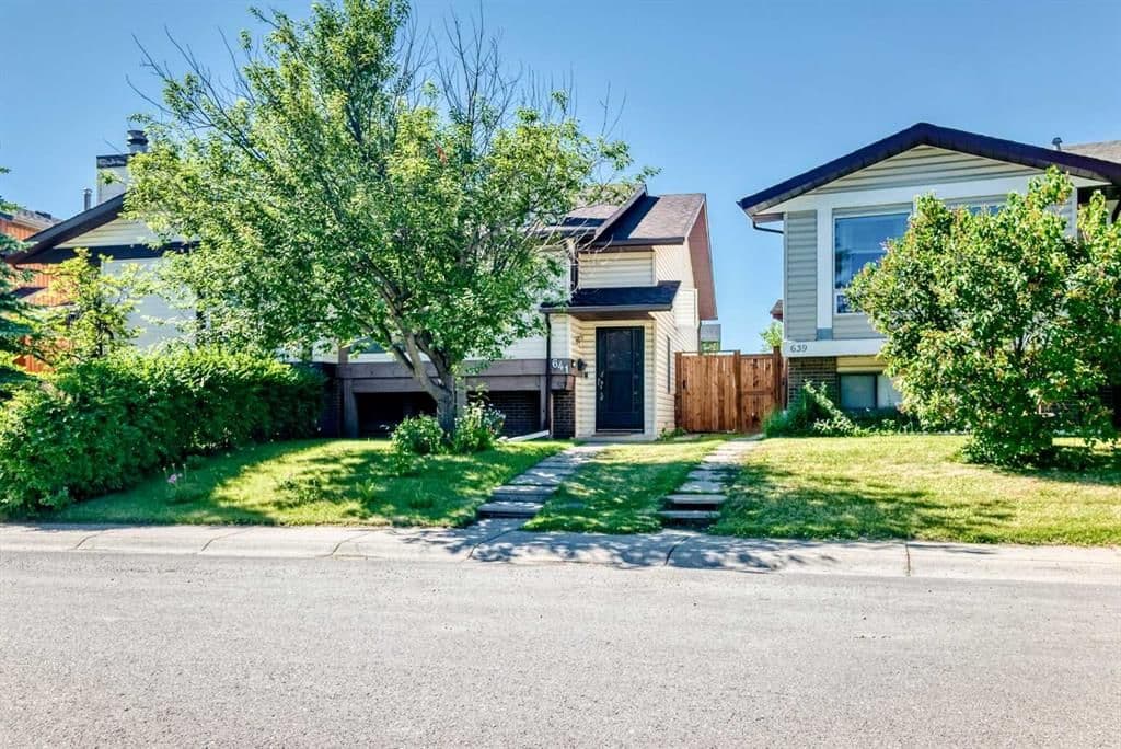 Sold property in Whitehorn