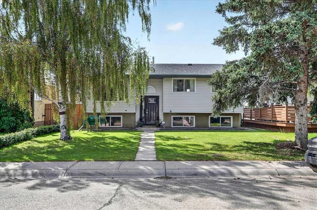 Sold property in Airdrie Meadows