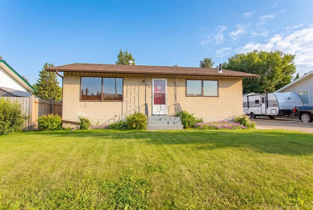 Sold property in Downtown Lacombe