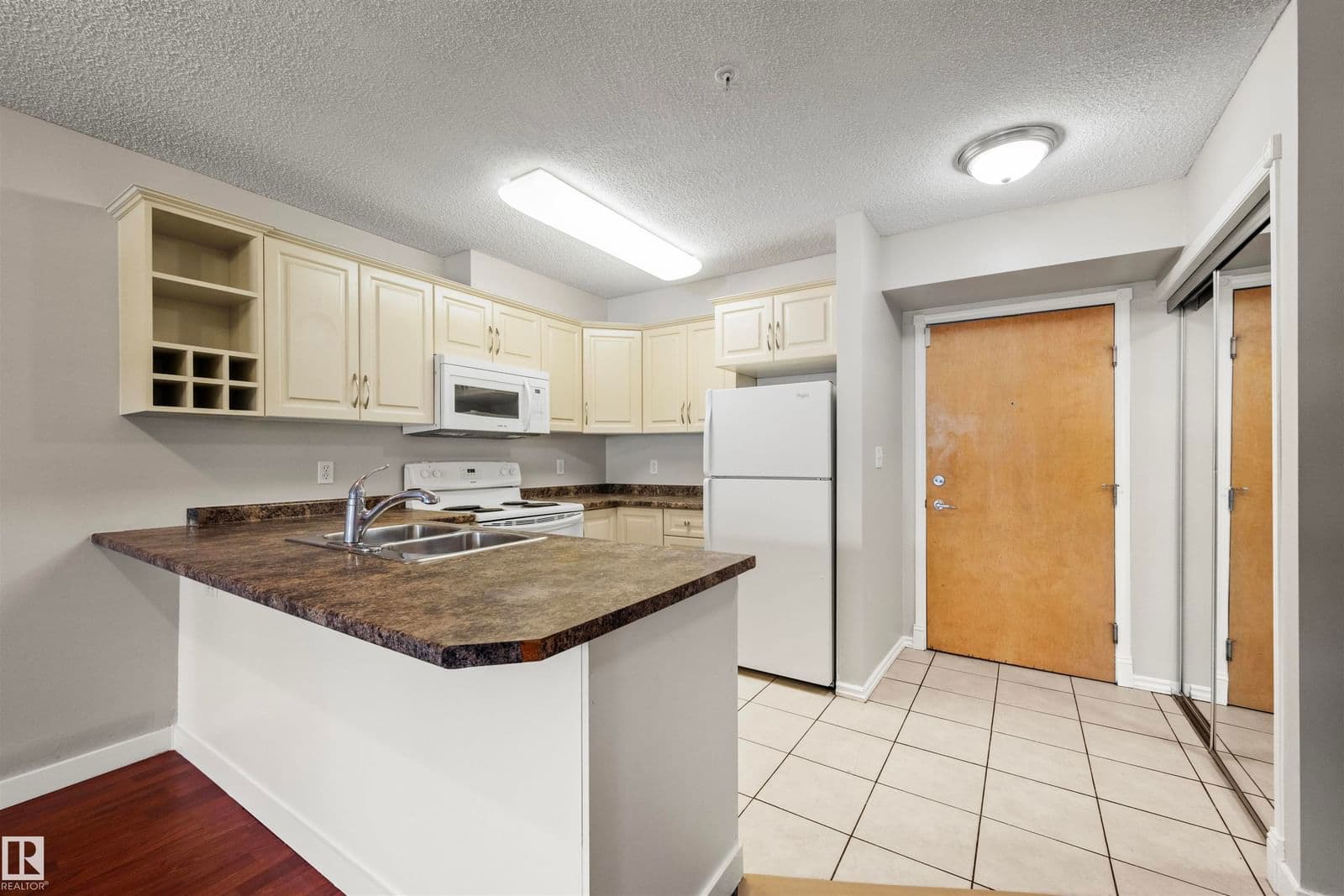 Sold property in Callingwood South