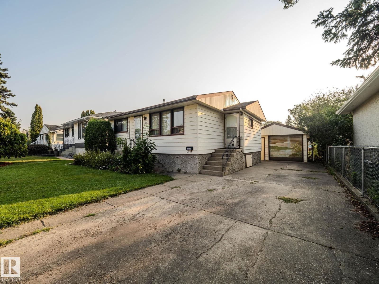 Sold property in Jasper Park