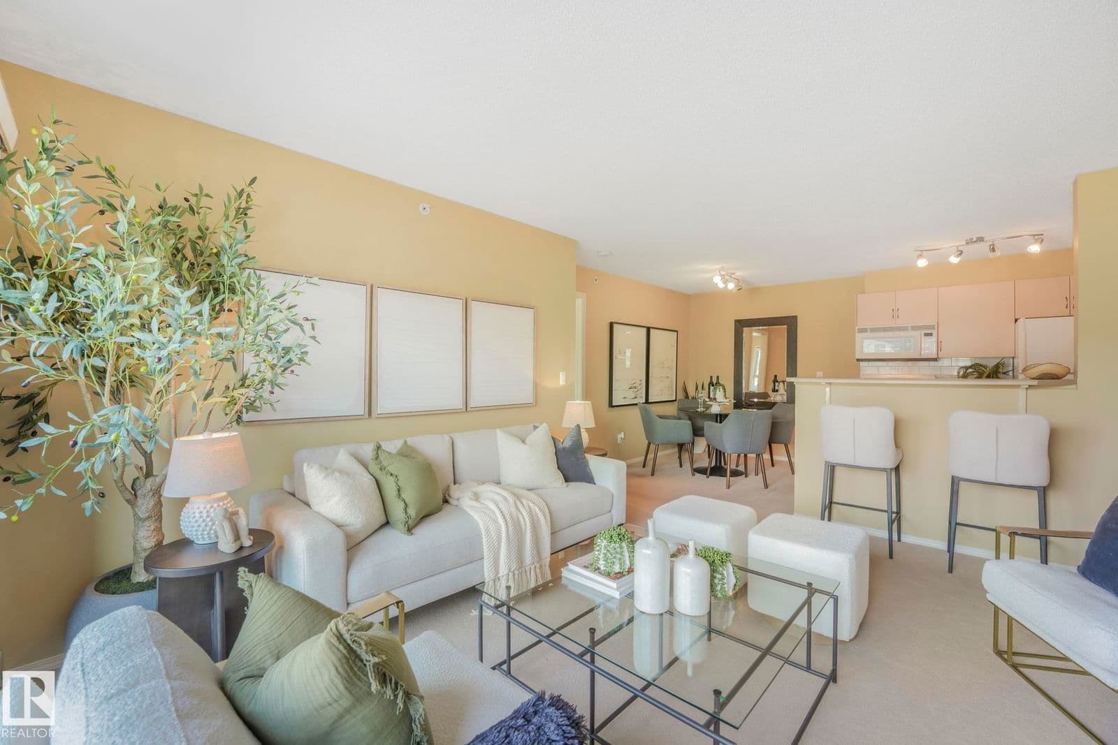 Sold property in Callingwood South