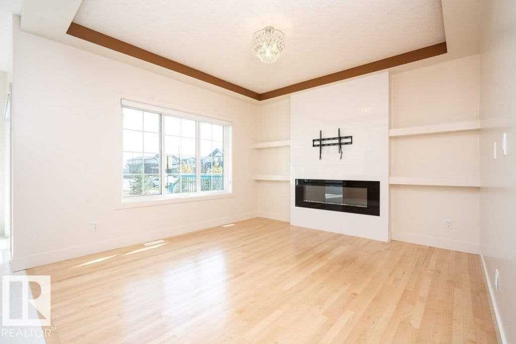 Sold property in Kinglet Gardens