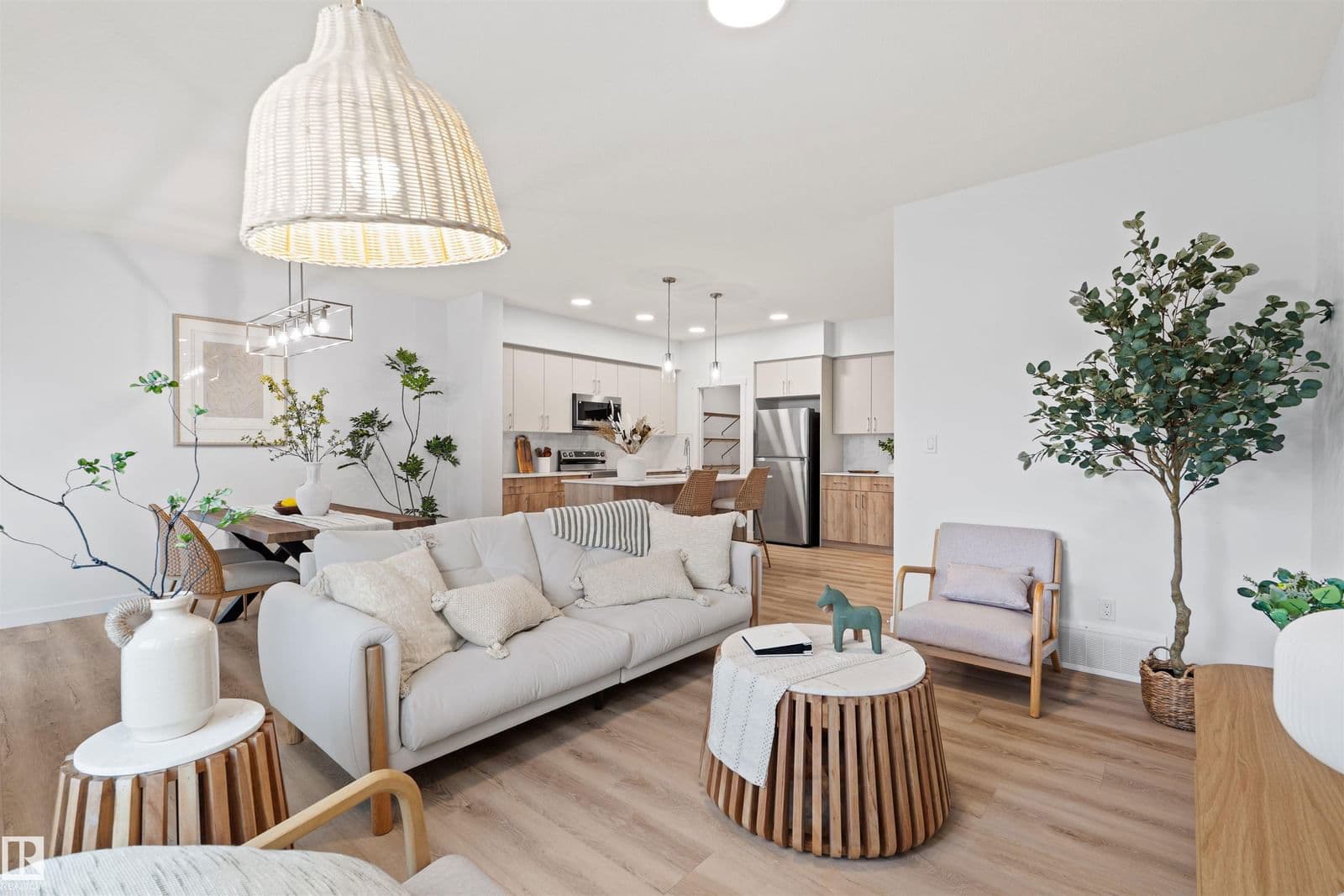 Sold property in Kinglet Gardens