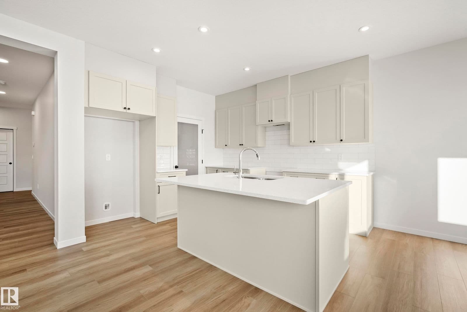 Sold property in Crystallina Nera East
