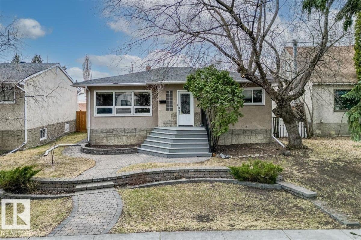 Sold property in North Glenora