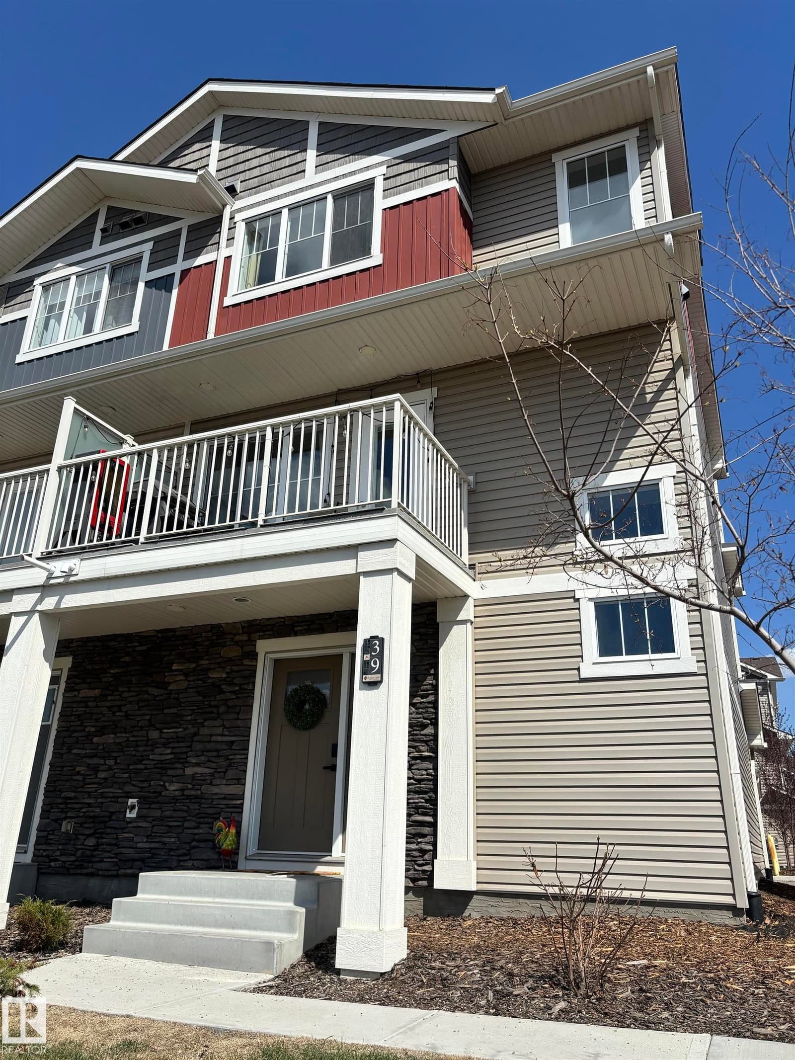 Sold property in Crystallina Nera West