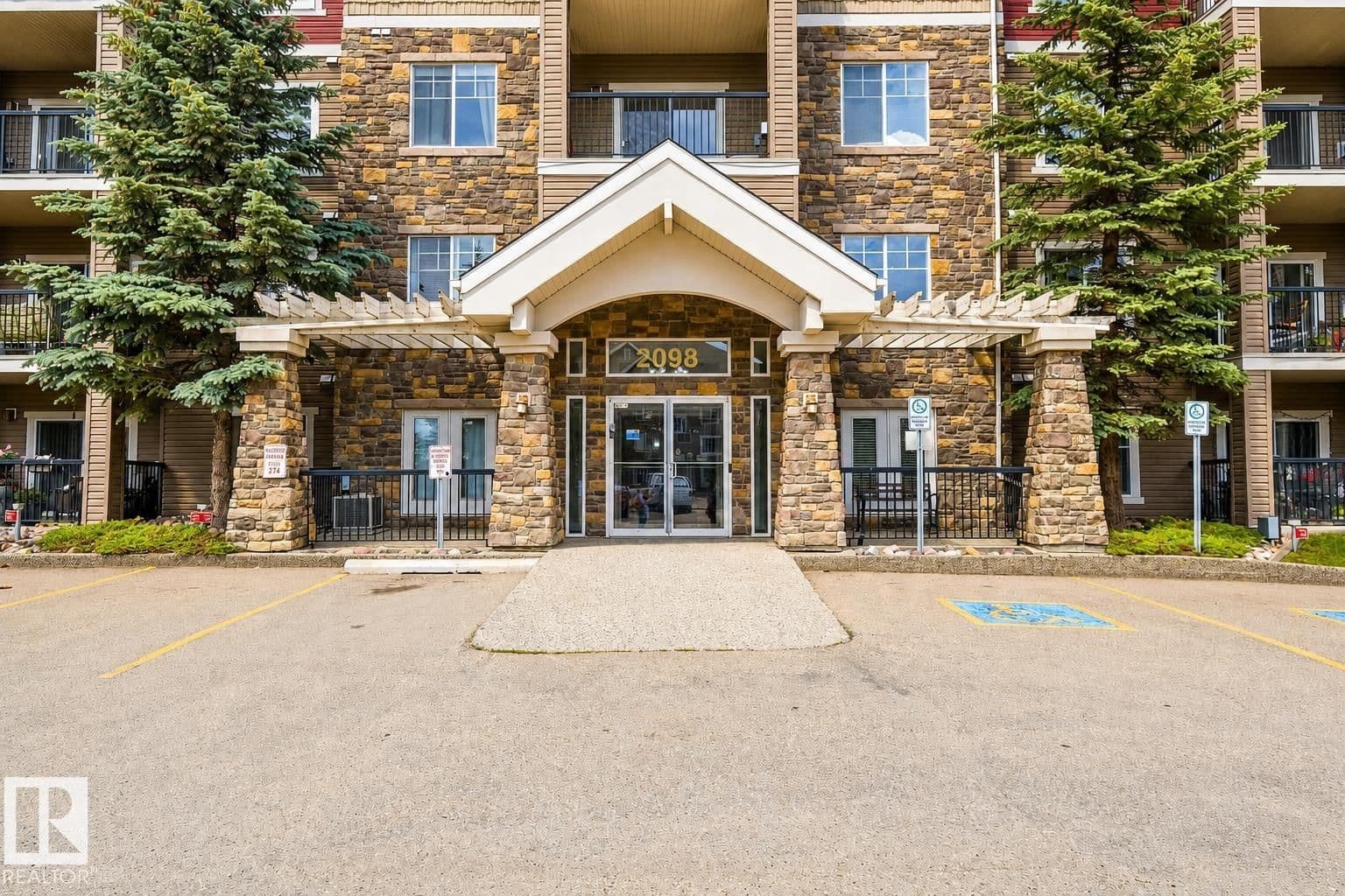 Sold property in Blackmud Creek