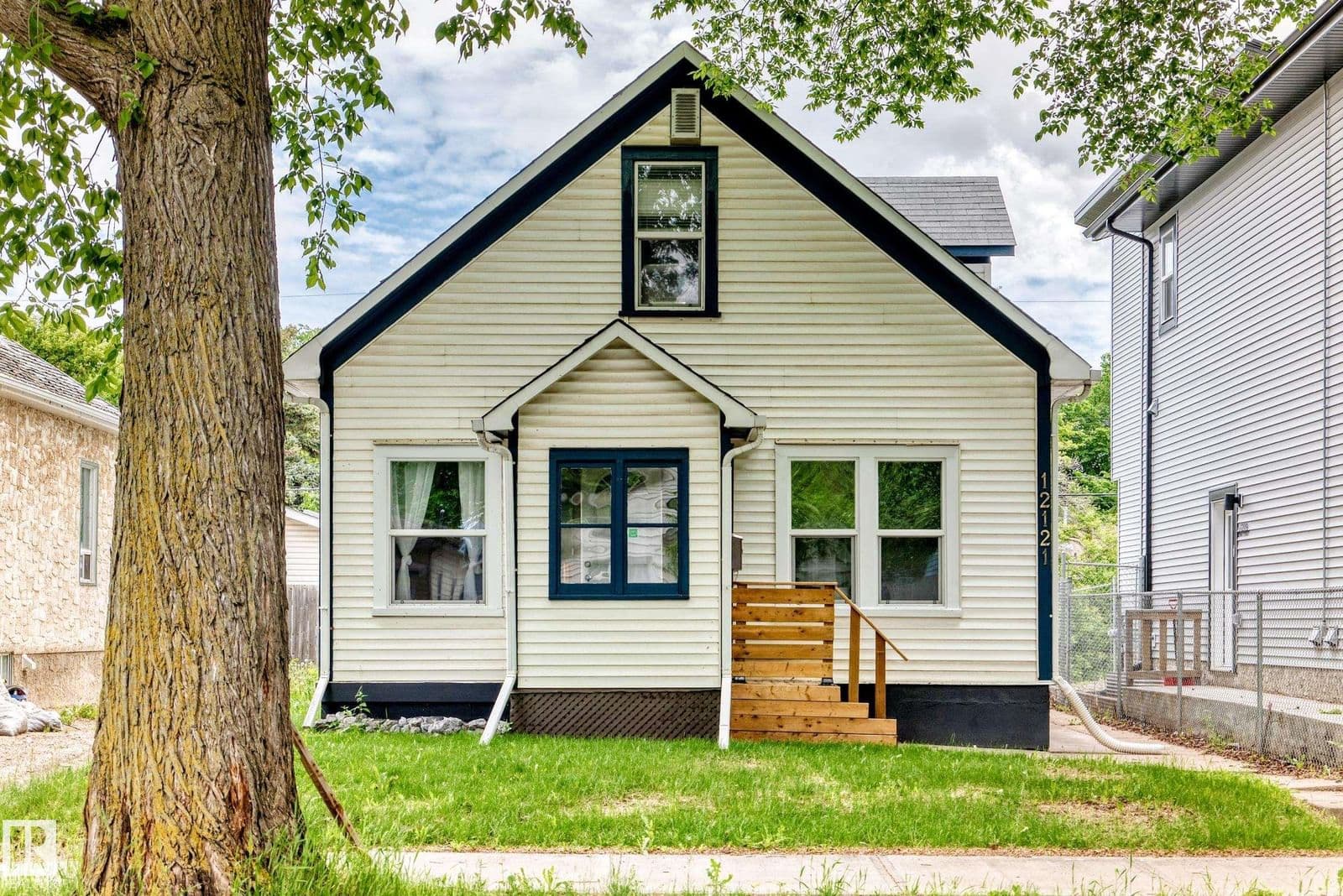 Sold property in Montrose (Edmonton)