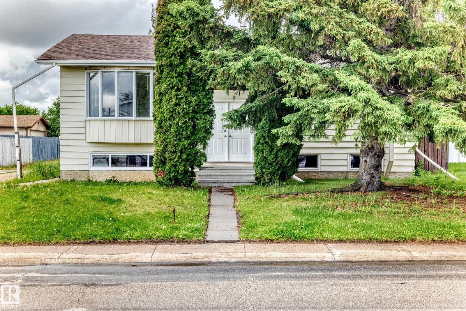 Sold property in Sakaw