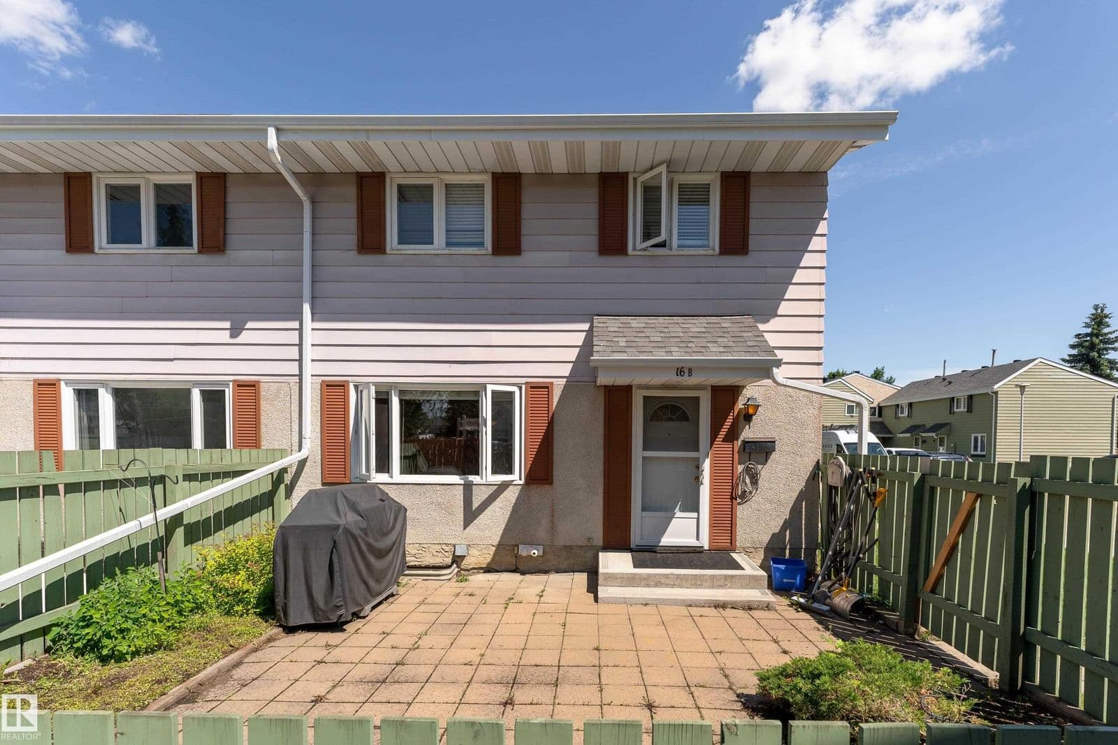 Sold property in Callingwood North