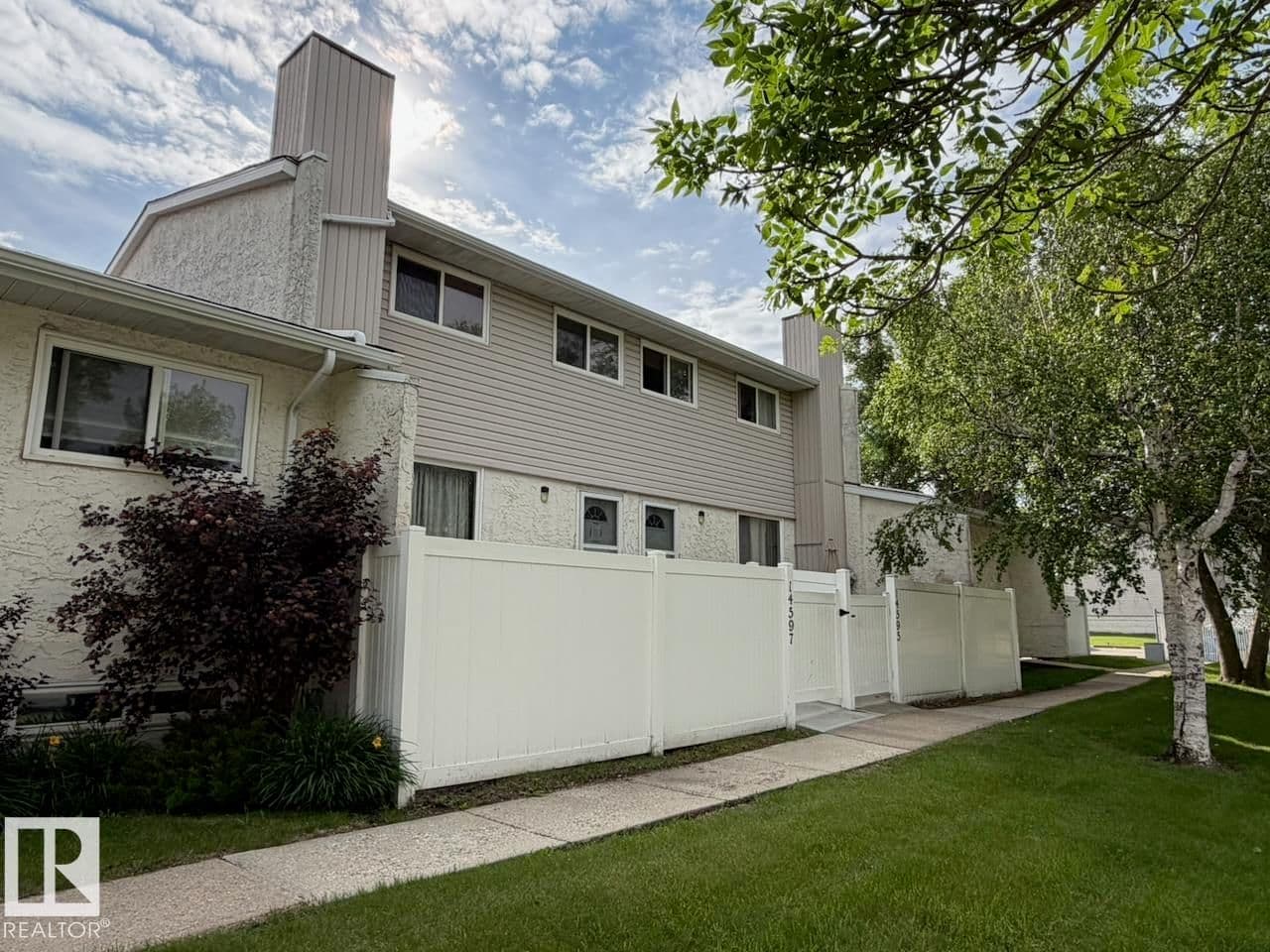 Sold property in Caernarvon